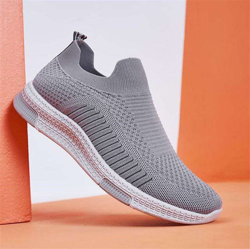 Men’s Breathable Flying Weave Sneakers – Lightweight Hollow Stitching Casual Shoes with Wear-Resistant Sol